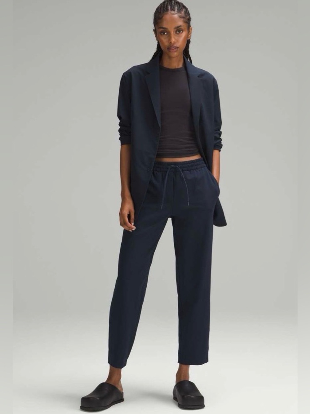 Lululemon Navy Tapered-Leg Mid-Rise Pant 7/8 Length, M